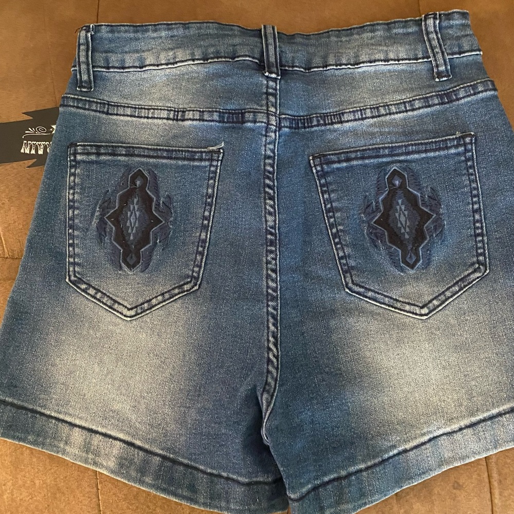 NWT Crazy Train Jean Shorts - Picture 3 of 5